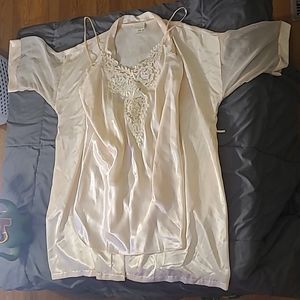 Retro nightie and silk robe
